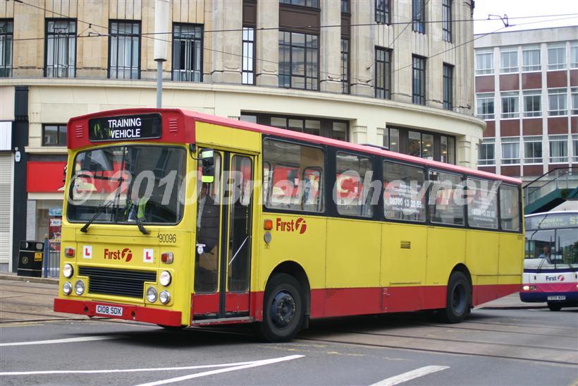 90096