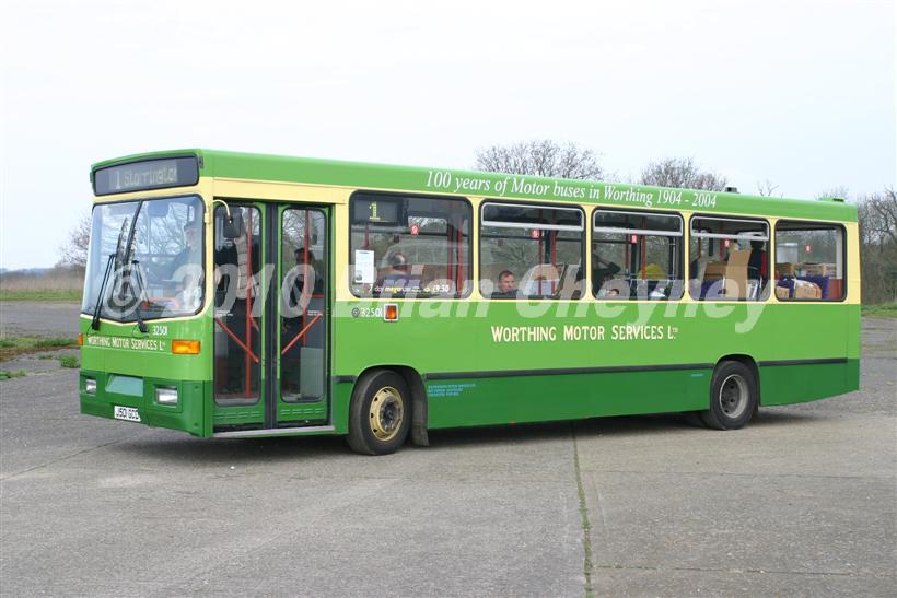 32501