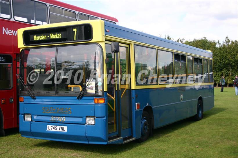 32749