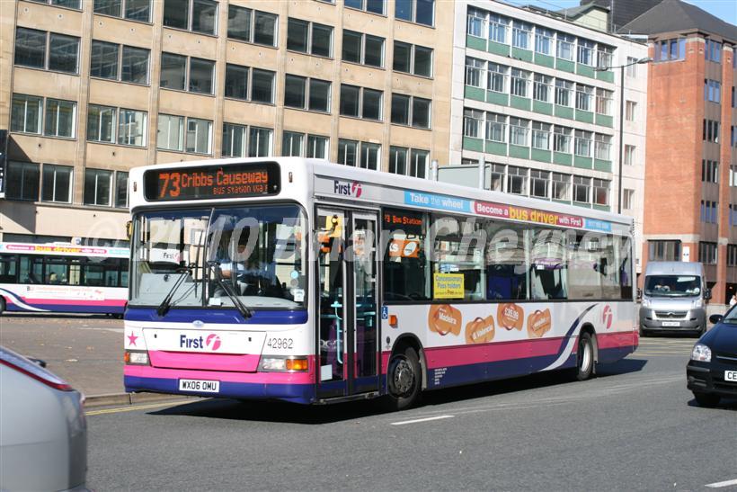 42962