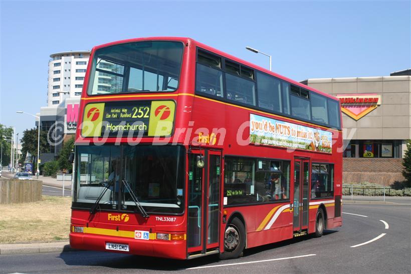 33087