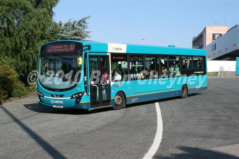 3742